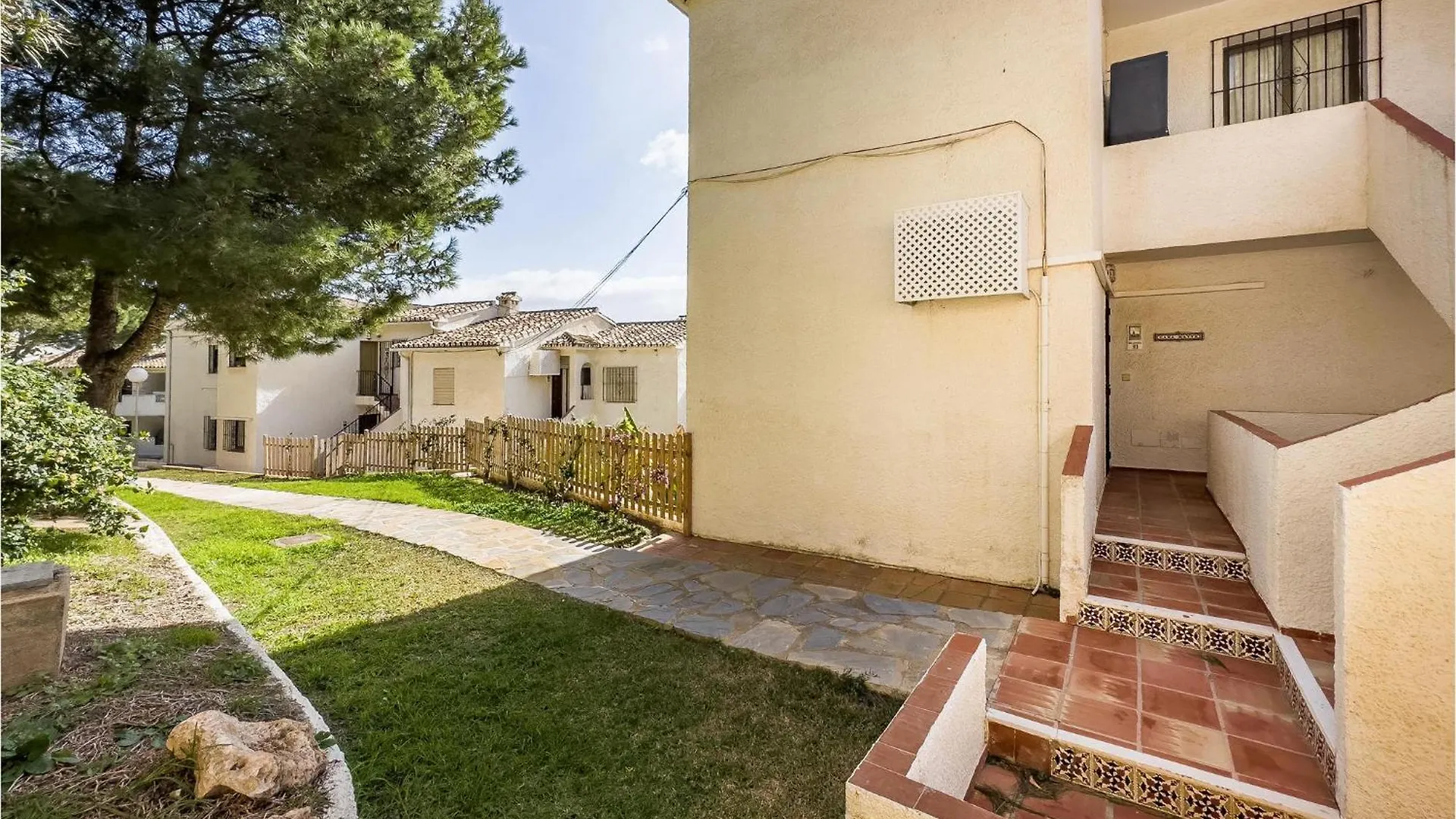 Lovely Apartment In Mijas With Kitchen 0*,